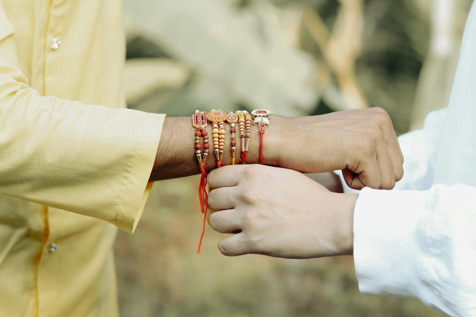 rakhi gifts for brother sister india